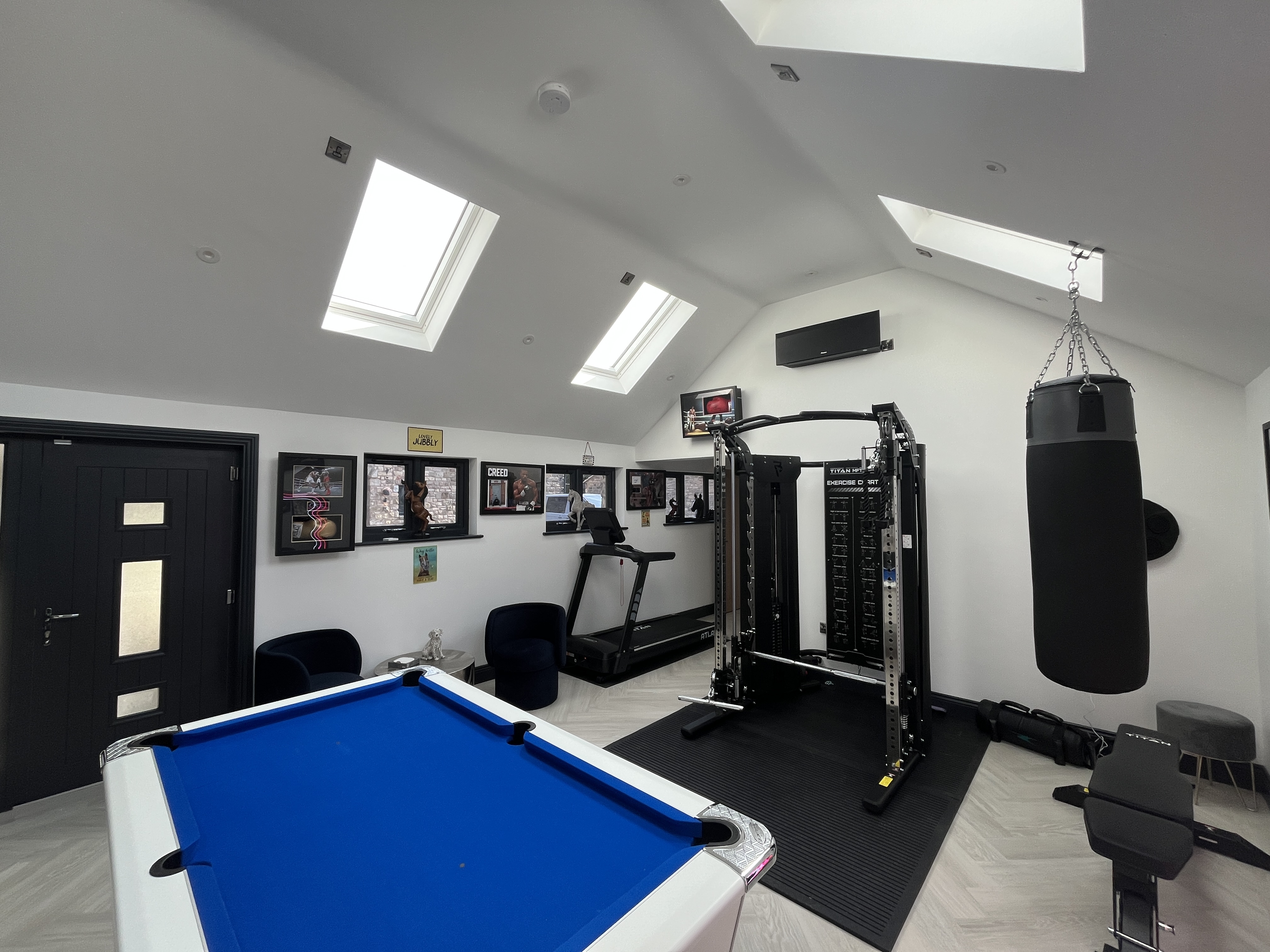 Electrically operated rooflights within therapy space