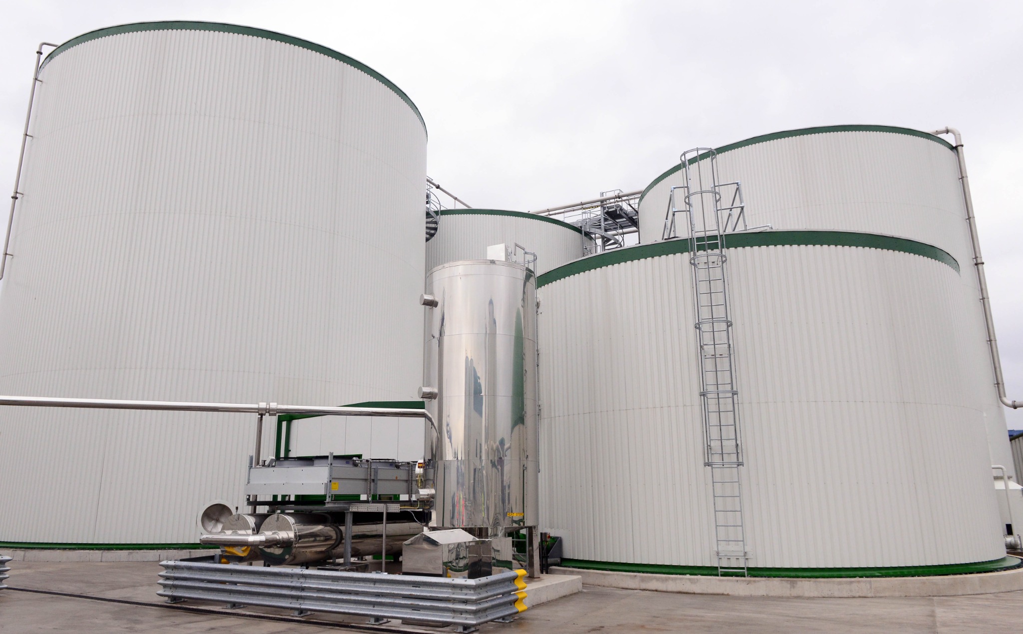Digestion tanks and service infrastructure at ReFood Widnes