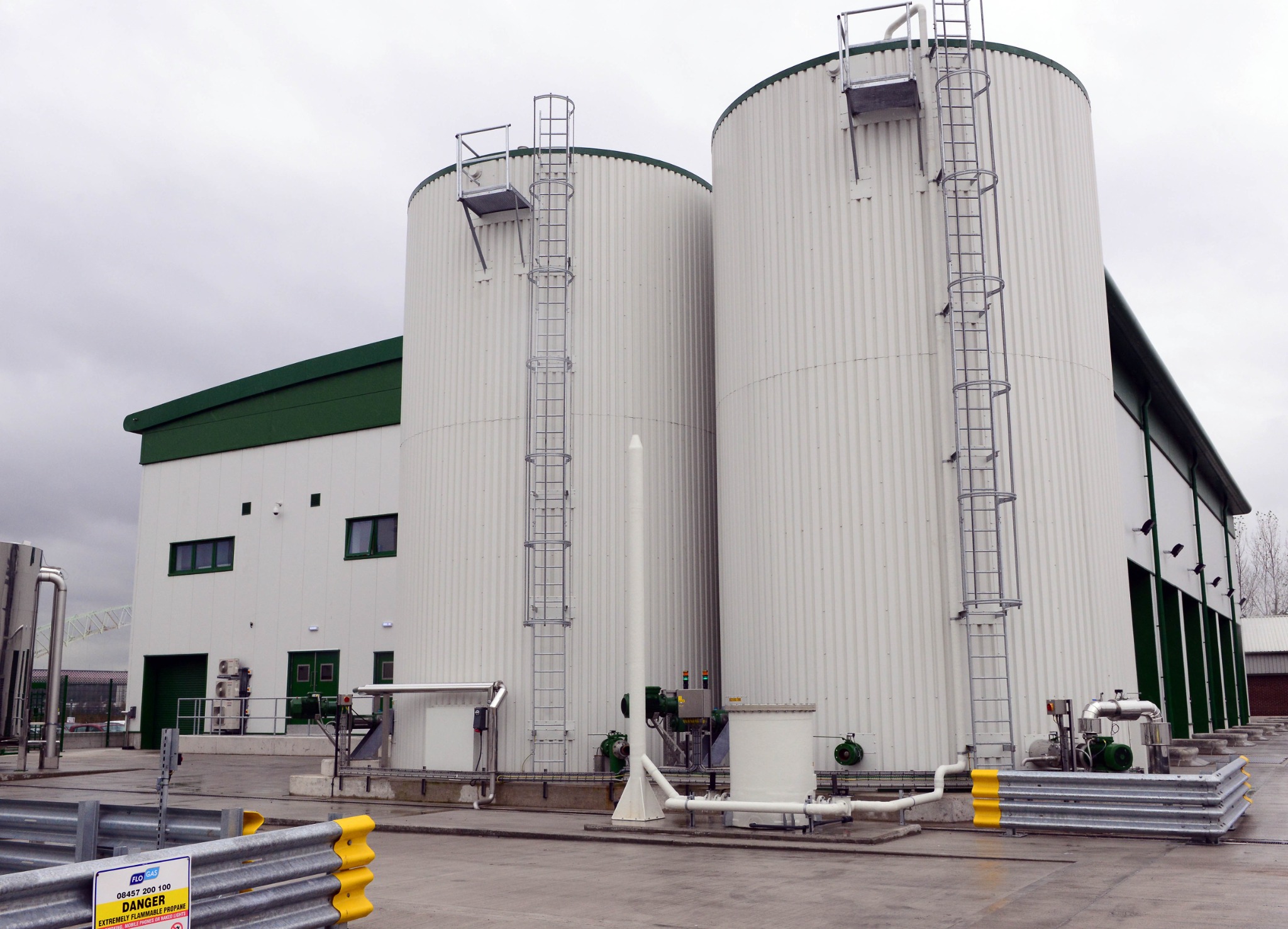External storage tanks and process infrastructure