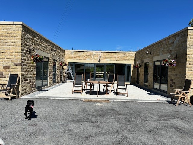 Springwood courtyard and indoor-outdoor living