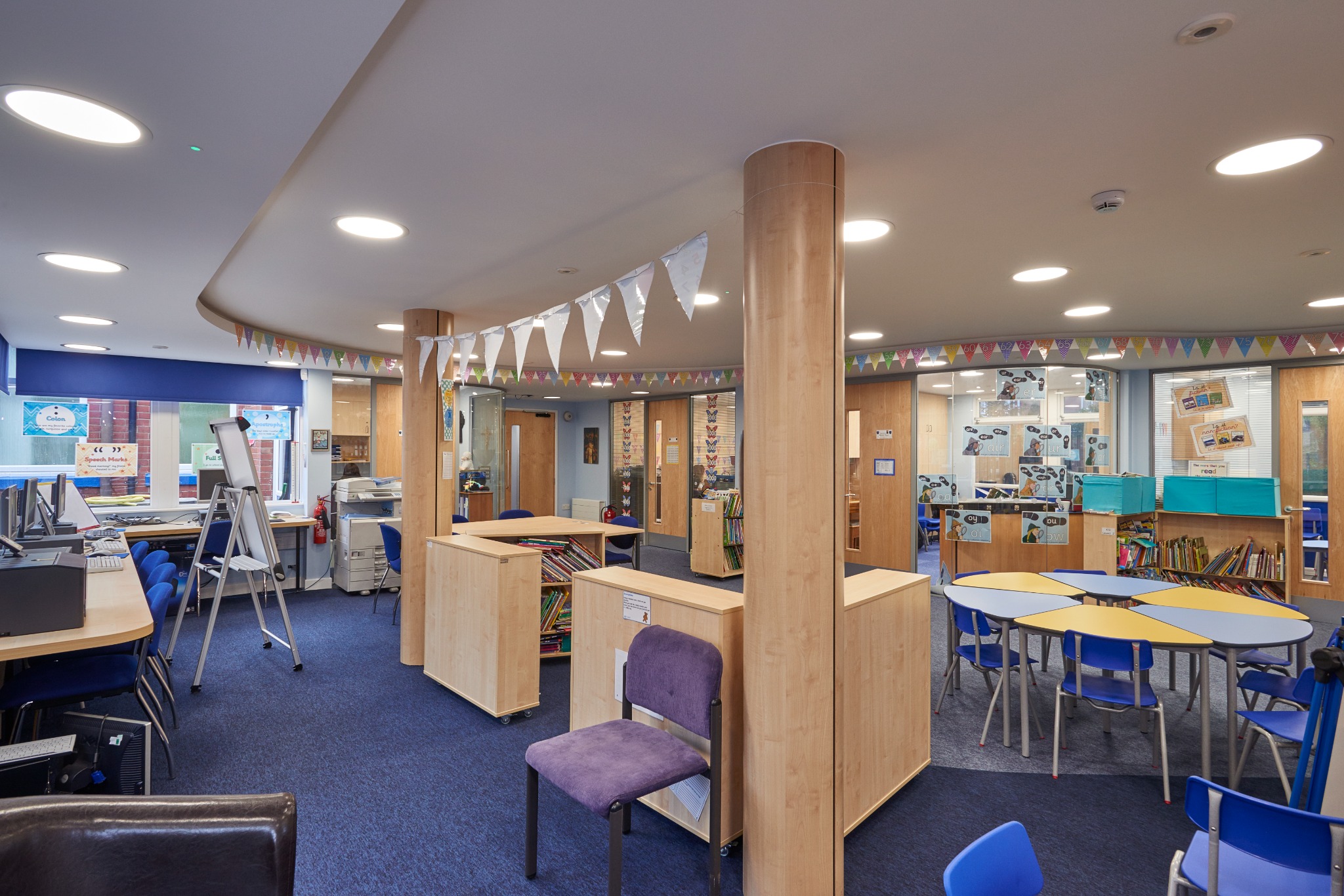 Open-plan enrichment zone